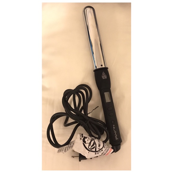❌ SOLD ❌ • N U M E • Magic Wand Titanium Curler - Picture 2 of 3